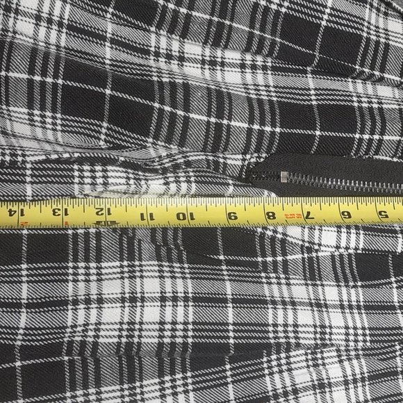 Skirt - Picture 4 of 4